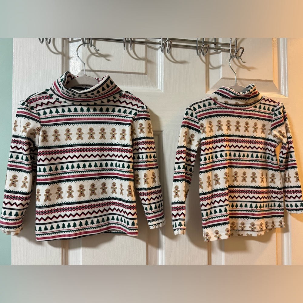 TWIN SET / Gymboree Green and Red Gingerbread Man design Turtlenecks